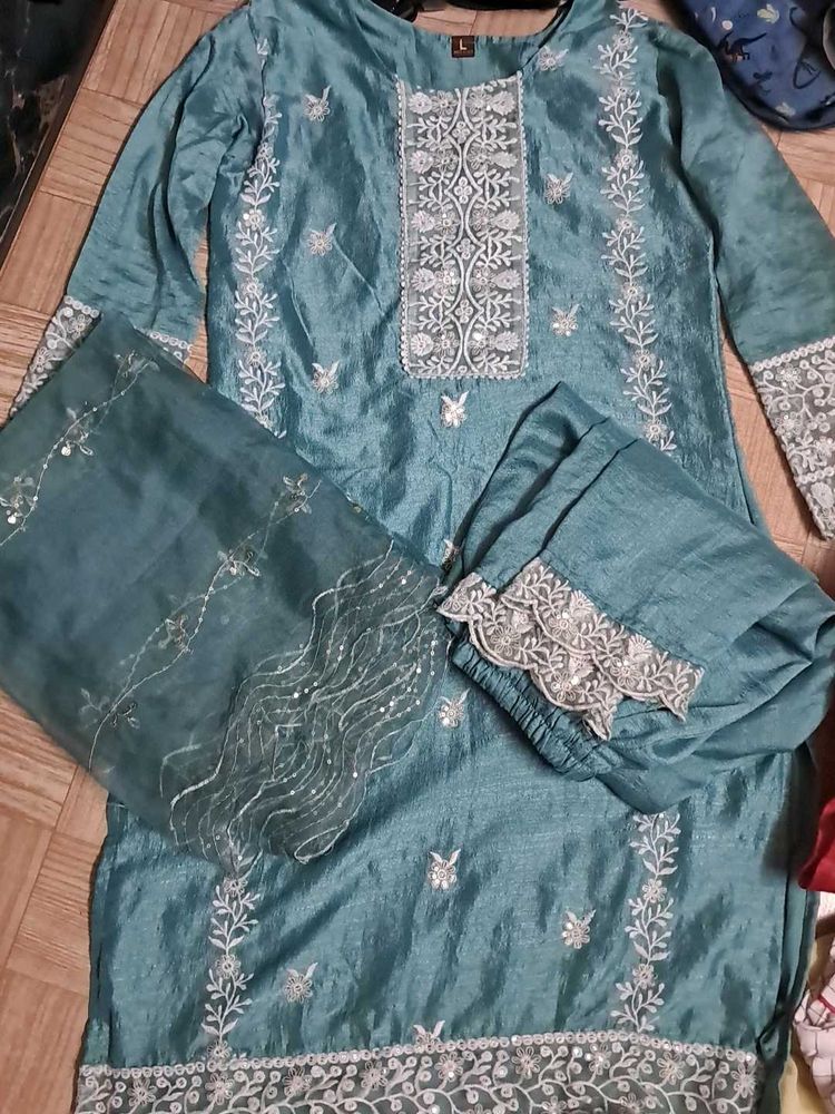 Embroidered Kurta Set
