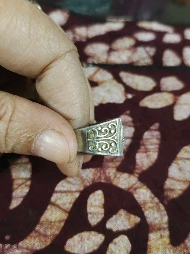 Preloved|Antique| Sterling Silver Ring|Dubai