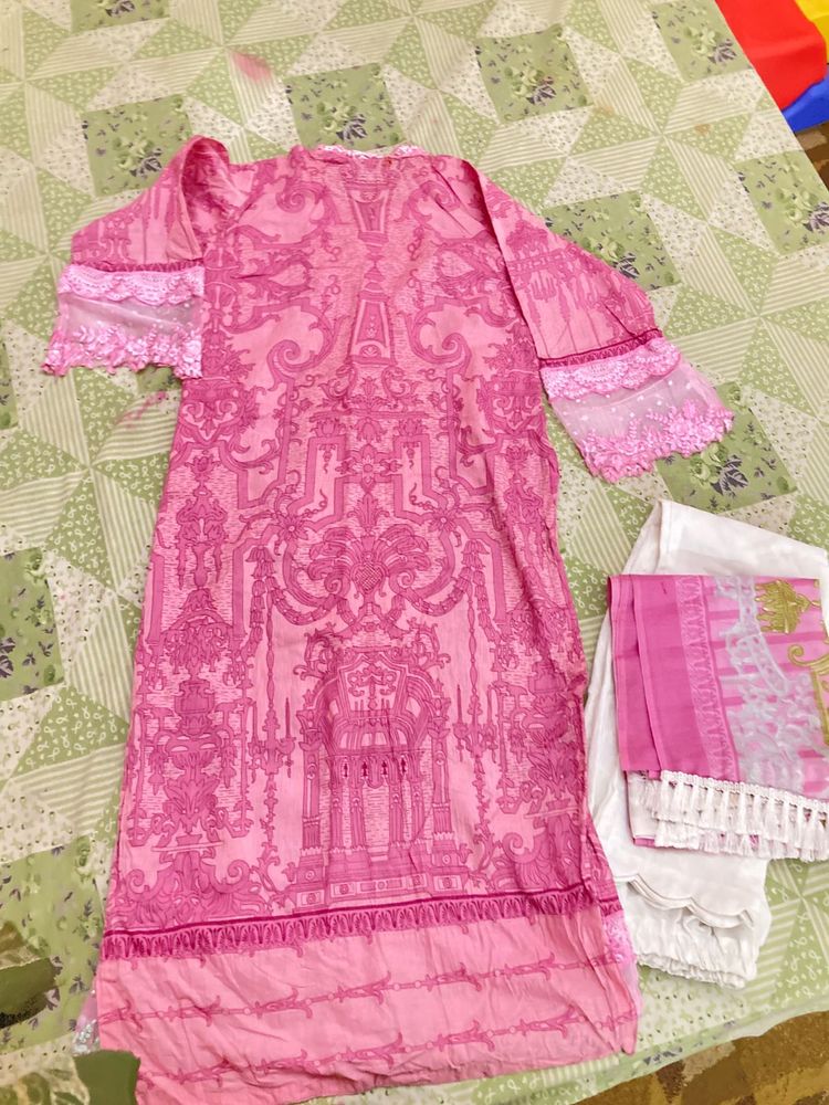 Pink Embroidered Pakistani Salwar Kameez