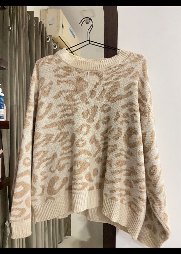 URBANIC ZEBRA PRINT SWEATER