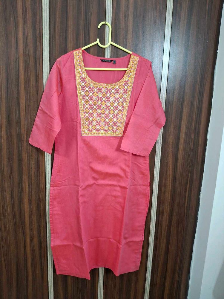 Pink neck embroidery kurta