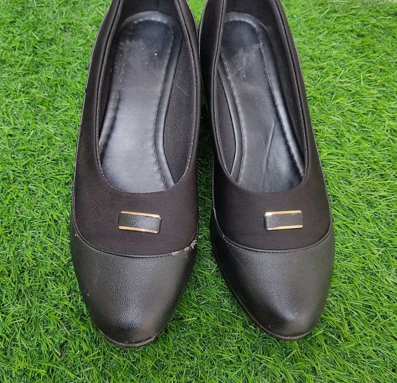 Women Black Formal Shoes