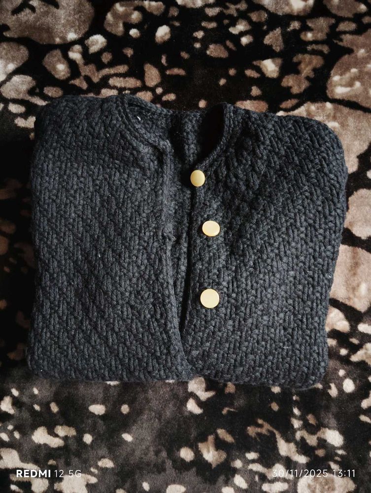 UNISEX Heavy Cozy Black Knitted Cardigan 😊