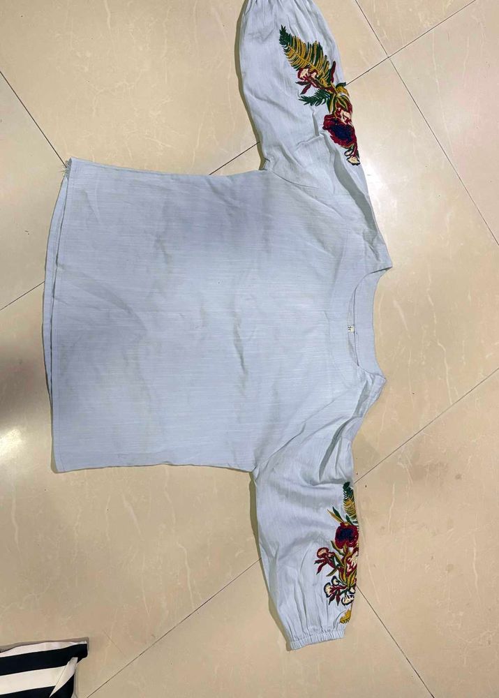 Embroidered Sleeve Blouse 32 30 vle ko bhi hojyega