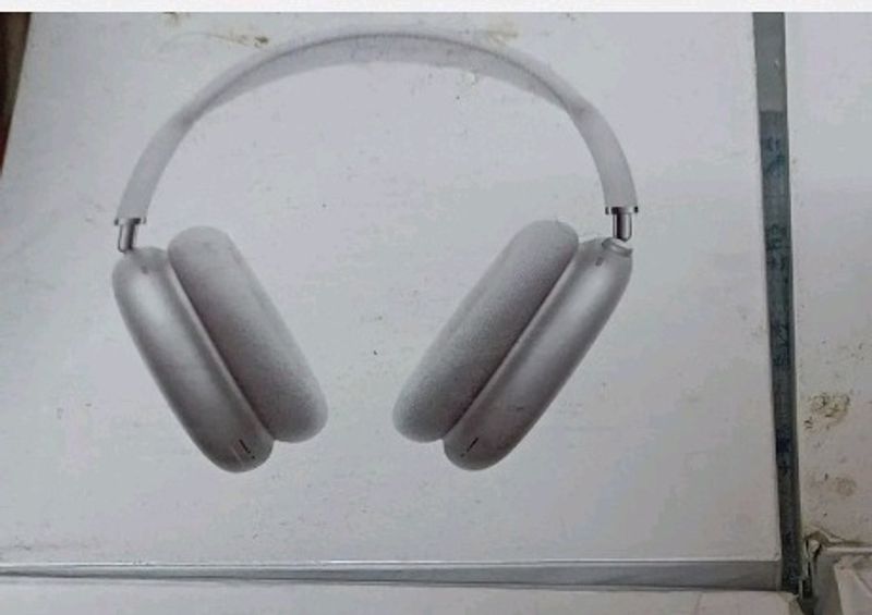 Headphone