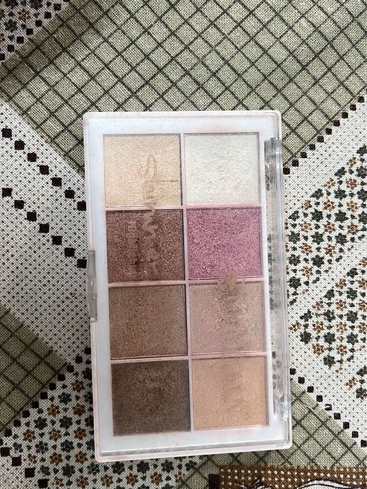 Eyeshadow Palette