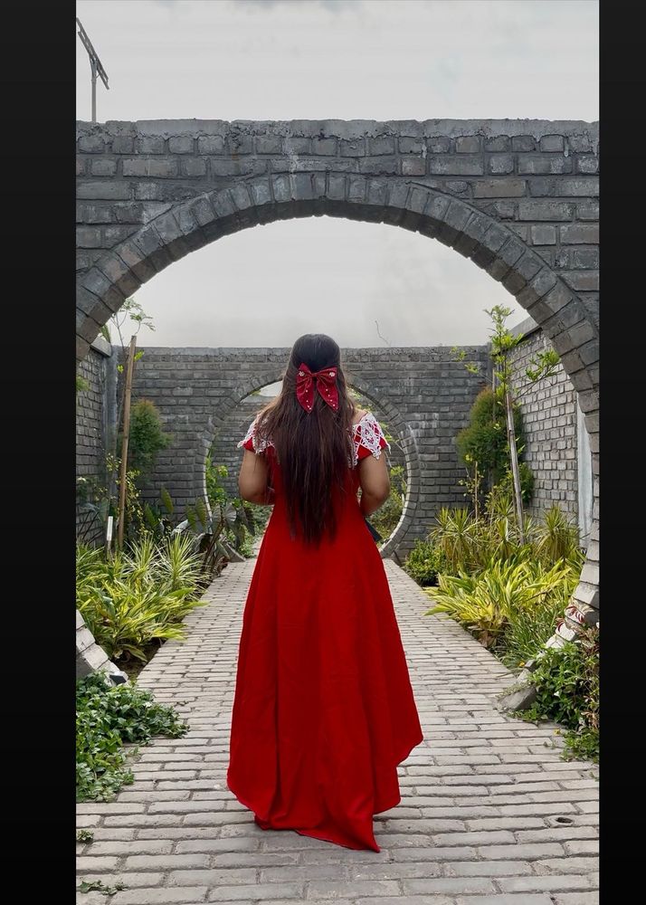 Red Princess Tail Dress with Lace &amp; Cancen Inside