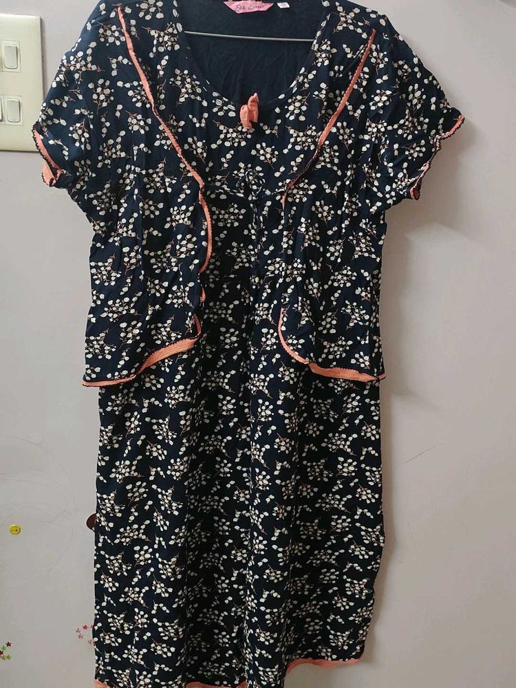 Lounge Wear With Concealed Feeding Zippers