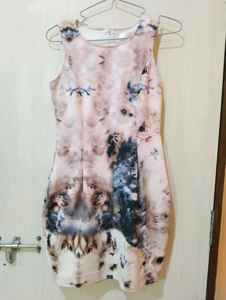 Elegant Sleeveless Dress