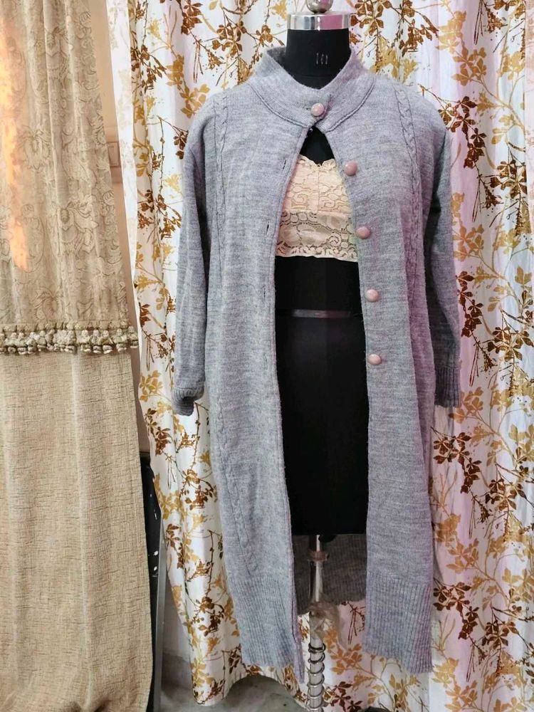 Elegant Grey Knit Cardigan