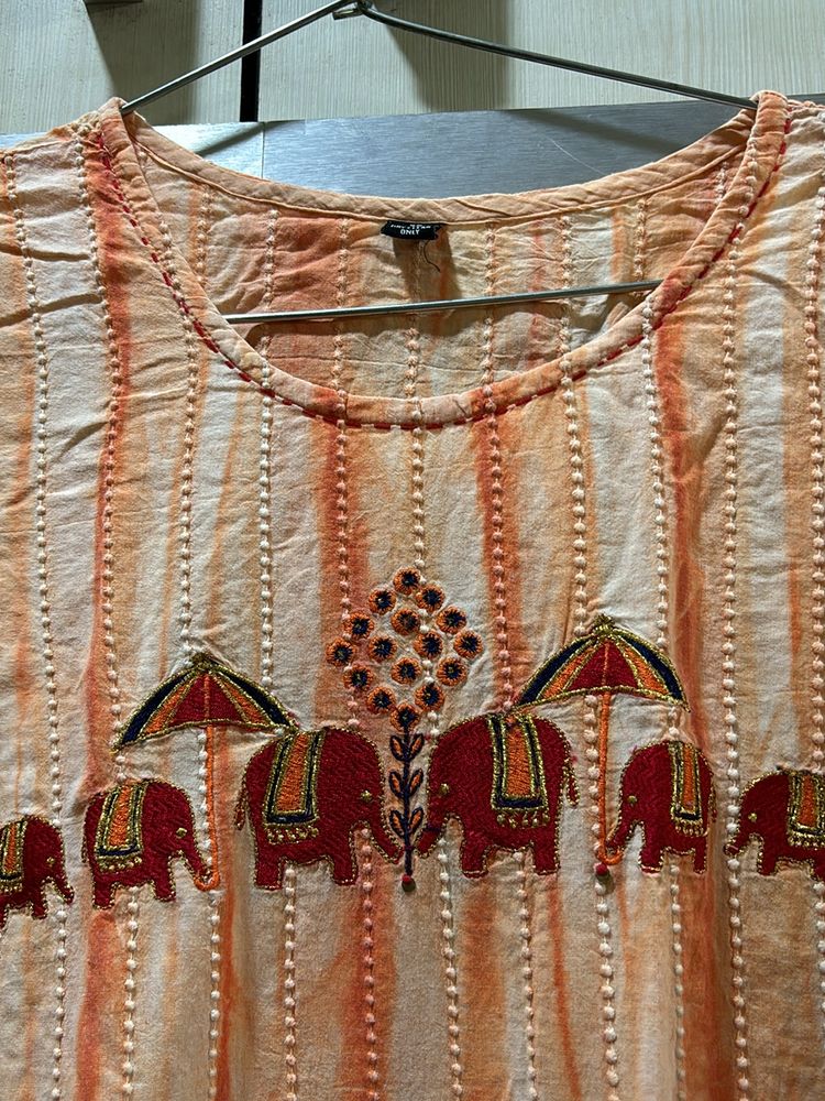 Kurta And Leggings Set