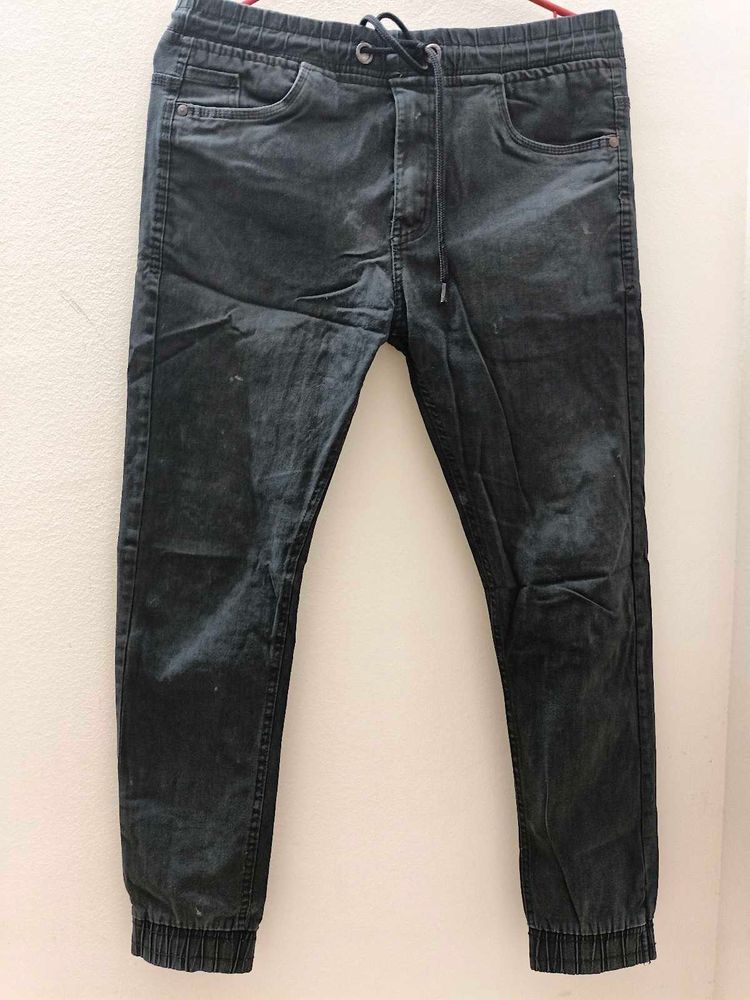 Stylish Black Jogger Jeans