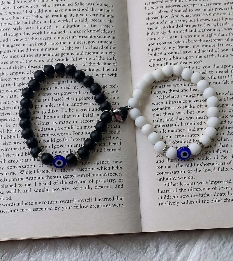 Matte Evil Eye Magnet Bracelet