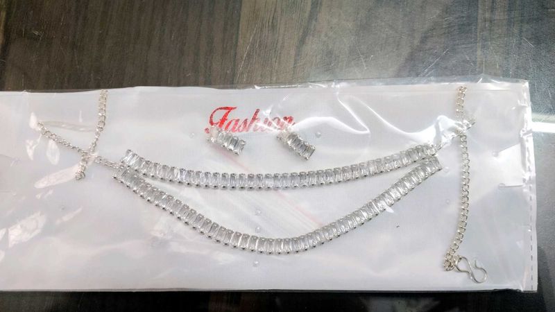 Sparkling Necklace Set