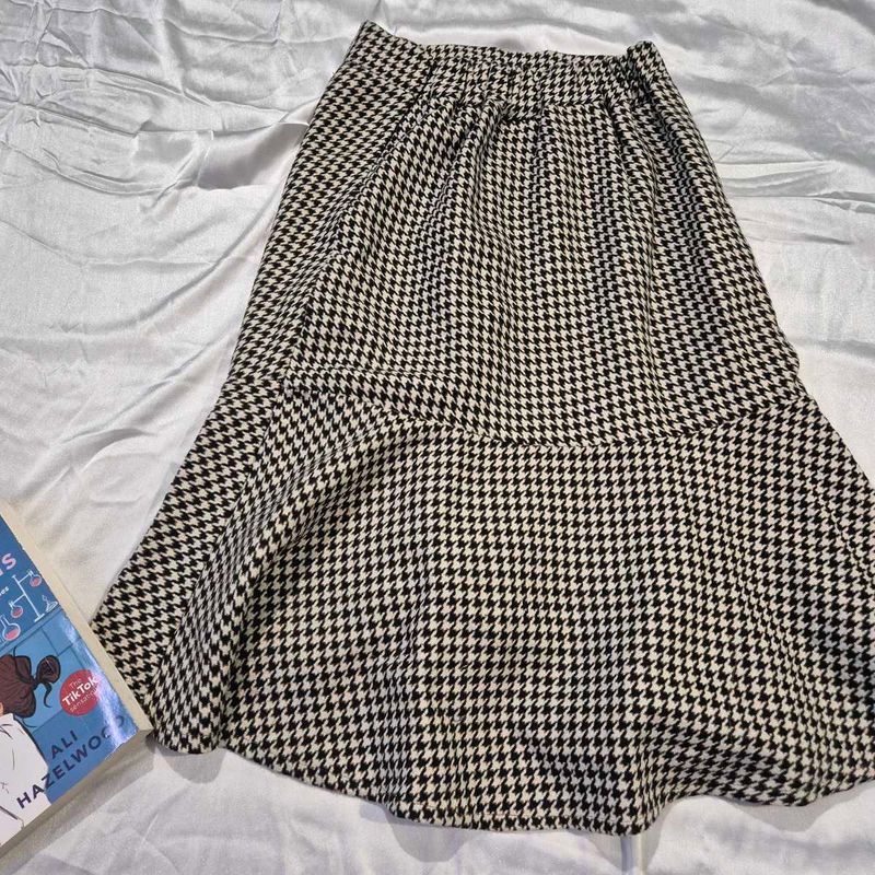 Woollen Frill Skirt