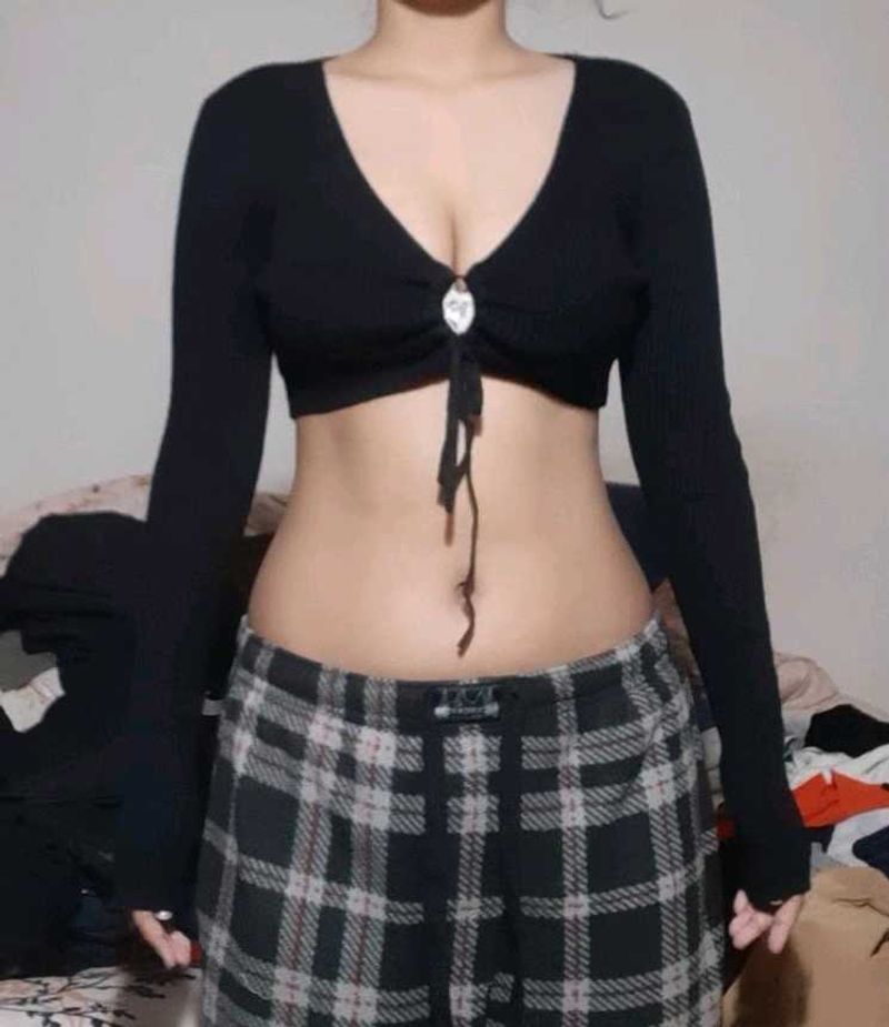 Black Long Sleeve Crop Top