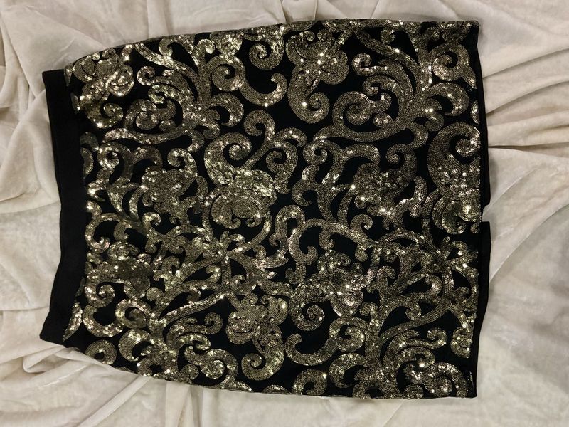 ✨ Black &amp; Gold Sequin Embroidered Mini Skirt✨