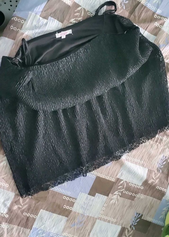 This Is A Lovely Top If Uh Style Up With Blue Jean