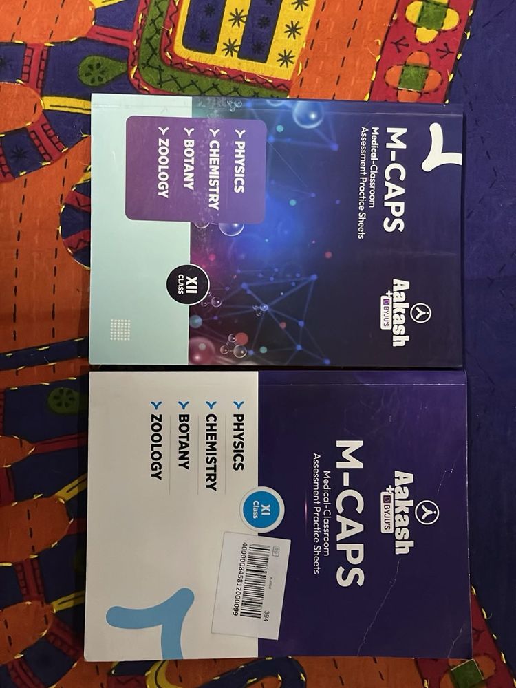 Aakash M-CAPS Class XI &amp; XII