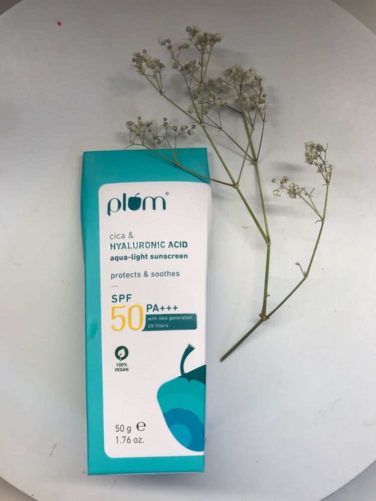 Plum Cica &amp; Hyaluronic Acid Aqua-Light Sunscreen