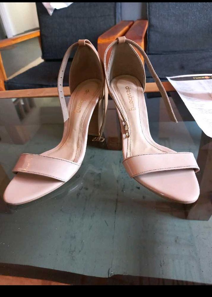 Women Dressberry Heels, Size 37 ,UK 5