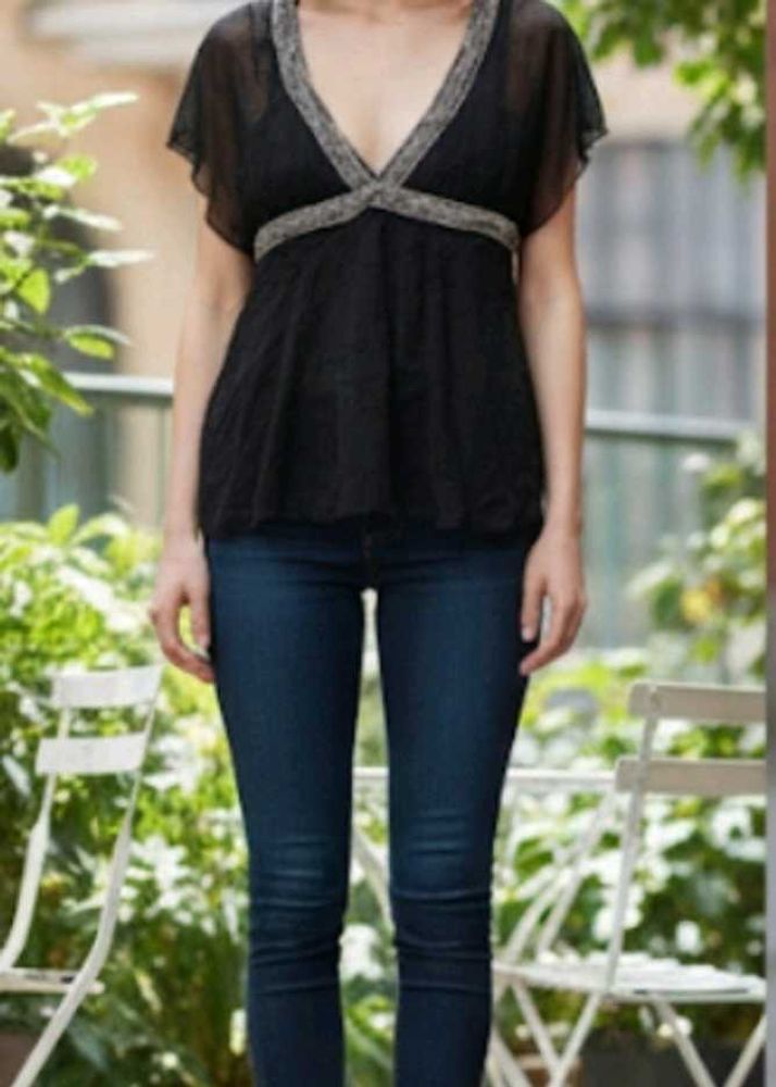 Elegant Black V-Neck Top