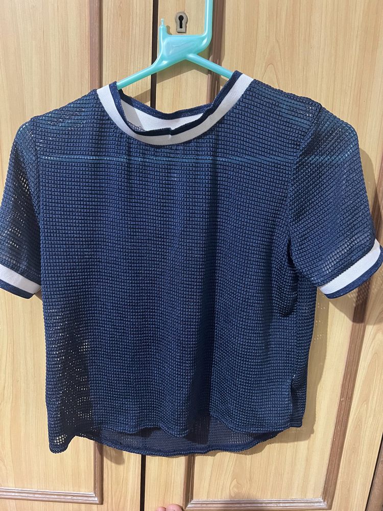 Netted Top From Lee Cooper