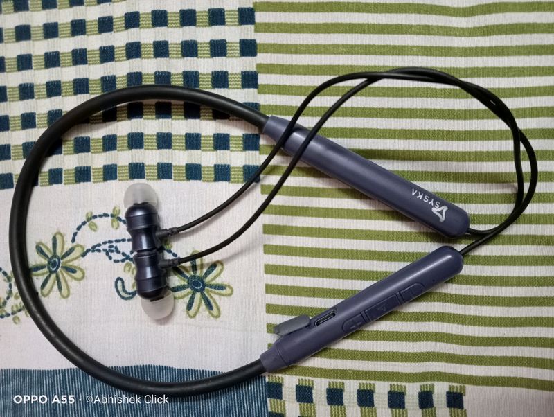 Syska Wireless Neckband Earphone