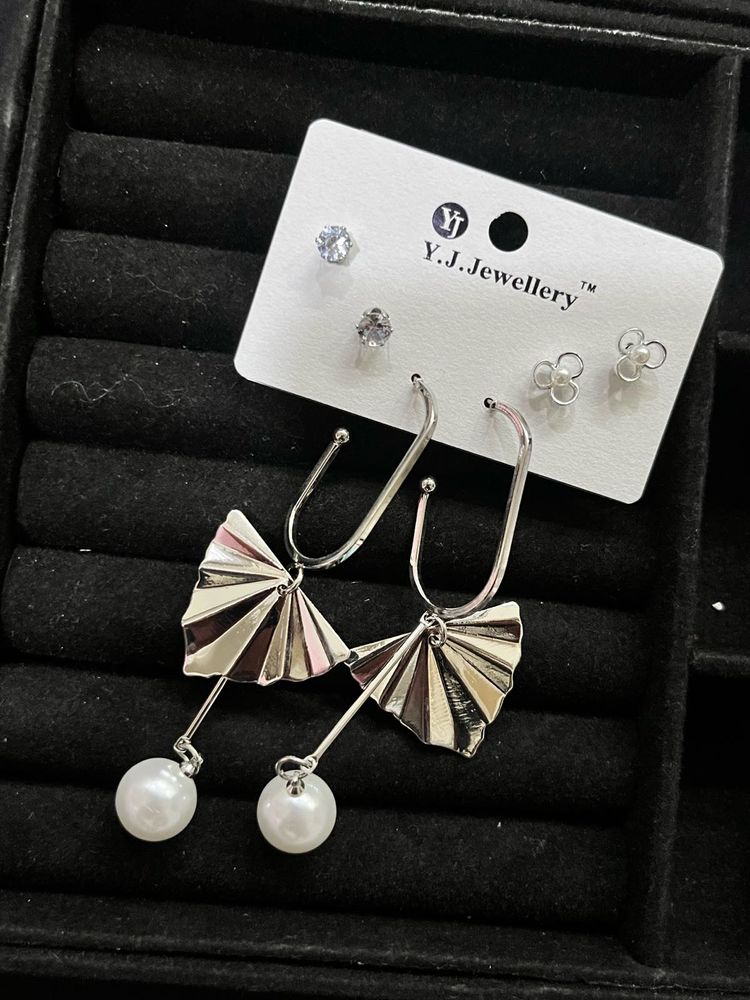 Y.J. Jewellery Earring Set