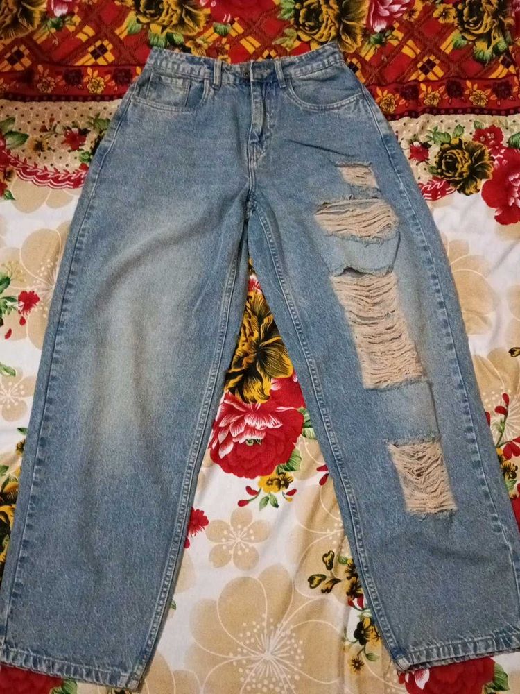 Ripped Jeans..