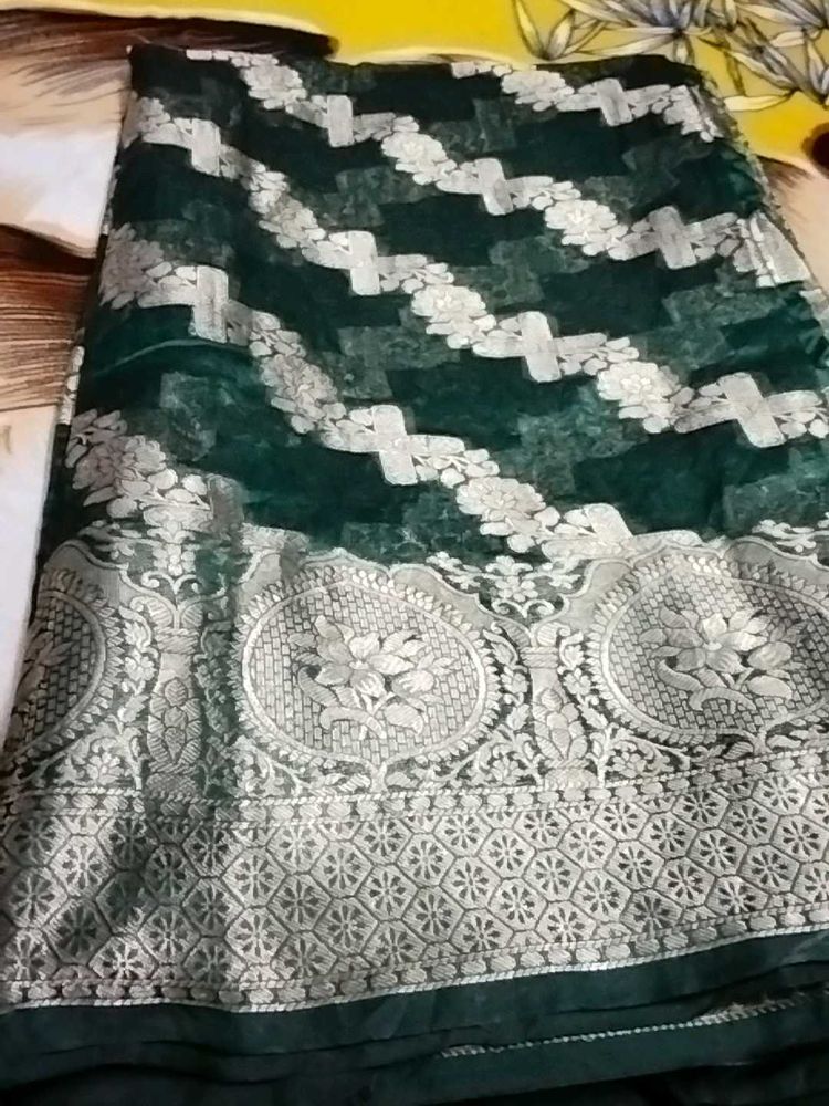 Elegant Green Banarasi Silk Saree