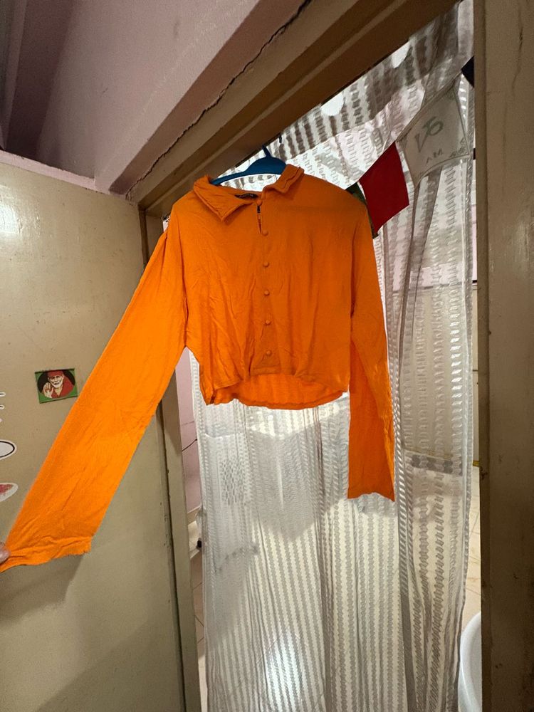 crop full sleeve top