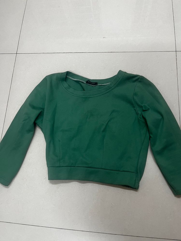 Green full sleeved crop top, comfy and stylish