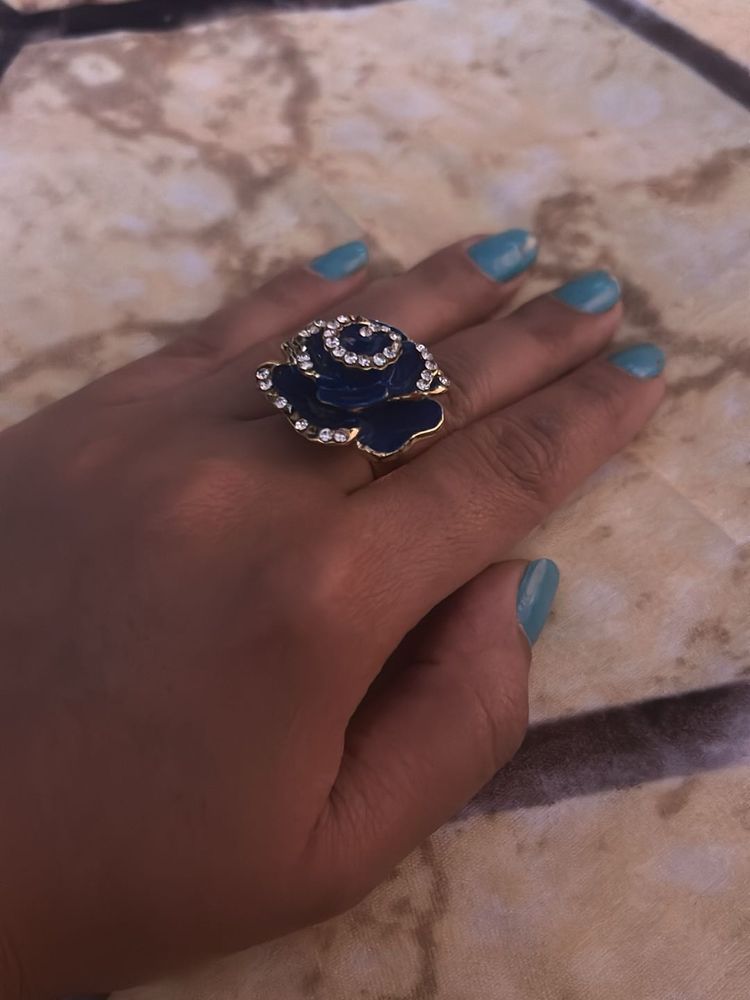 Statement Rose Ring