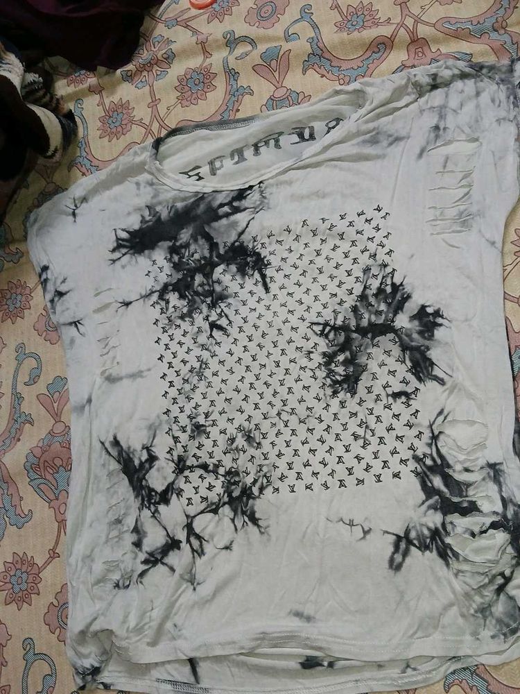 Light Grey Top With Ripped Pattern And Print