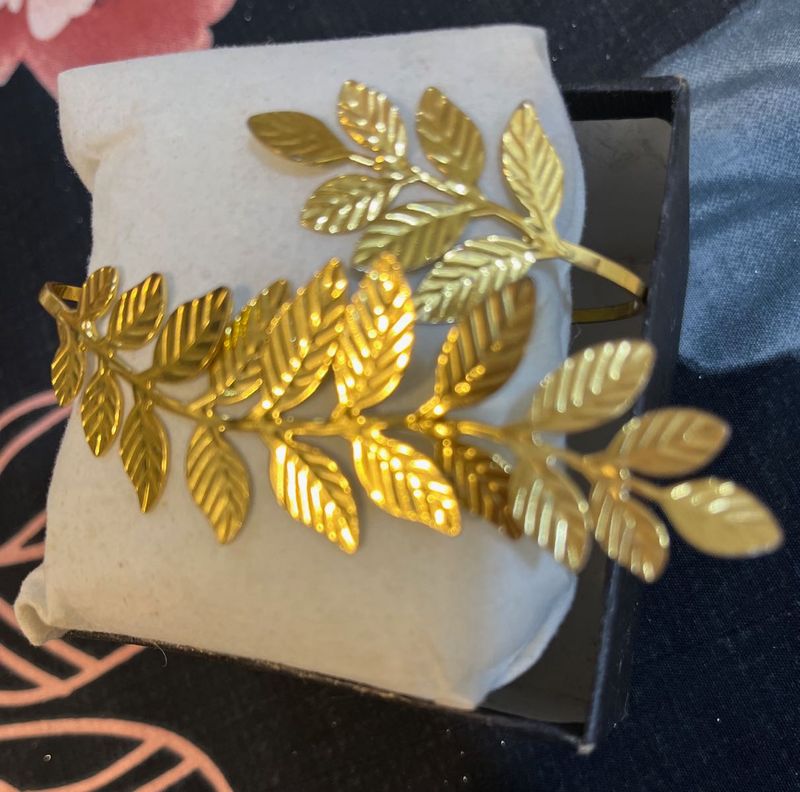 palm cuff bracelet