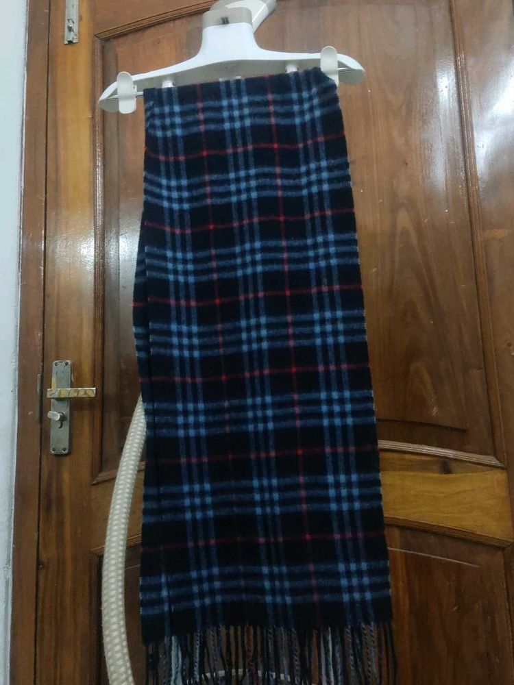 Burberry Classic Plaid muffler