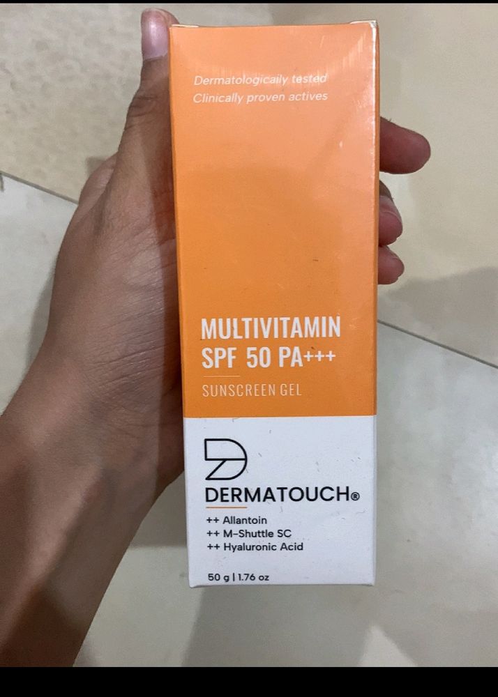Multivitamin Sunscreen Spf 50+++
