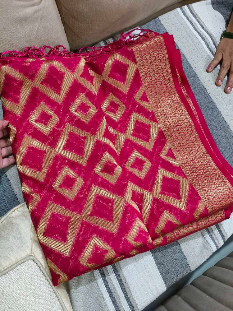 Women Zari Paithani Saree