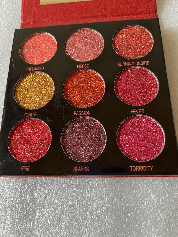 Simmering Eyeshadow Palatte