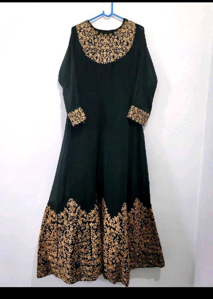 Neavy Blue Heavy Embroidery Gown