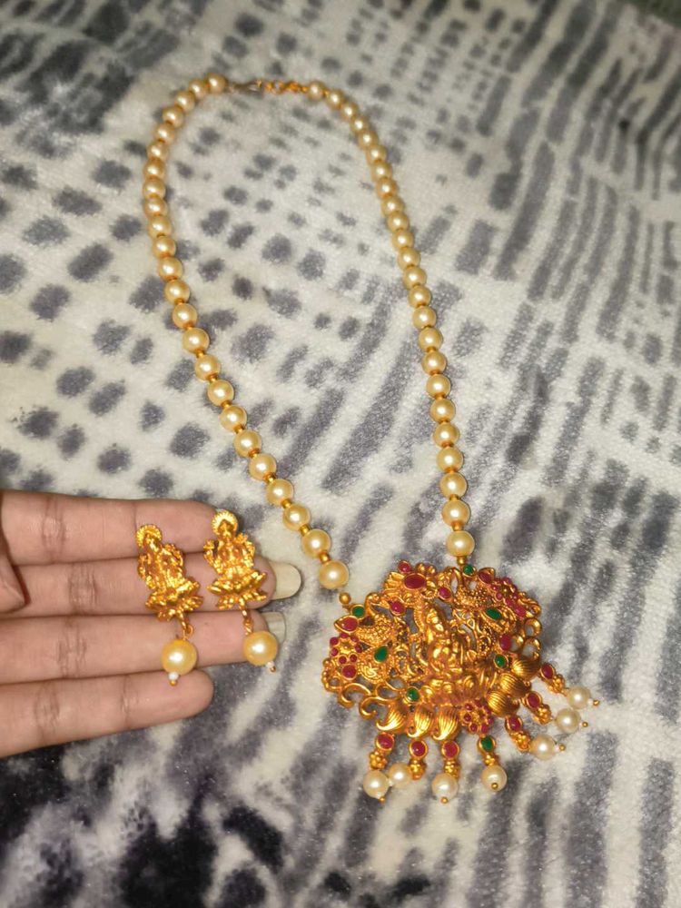 Elegant Traditional Temple Jewelry Set