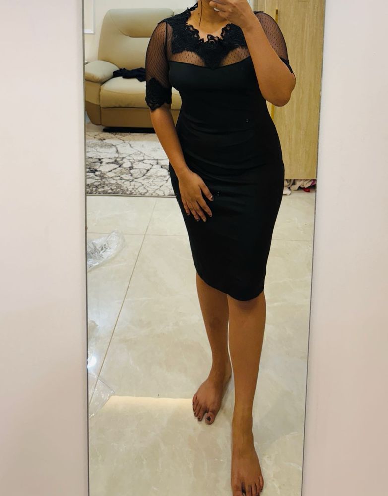 Elegant Black Sheath Dress