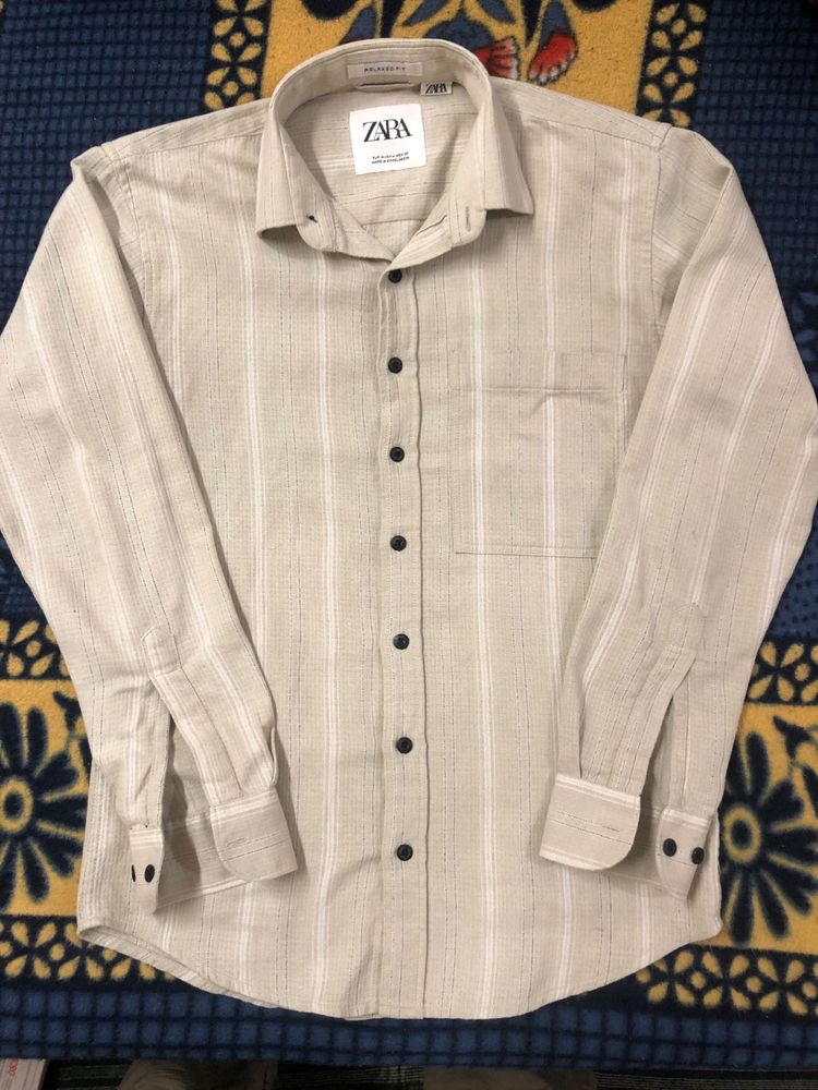 Zara Striped Button-Down Shirt Size Medium