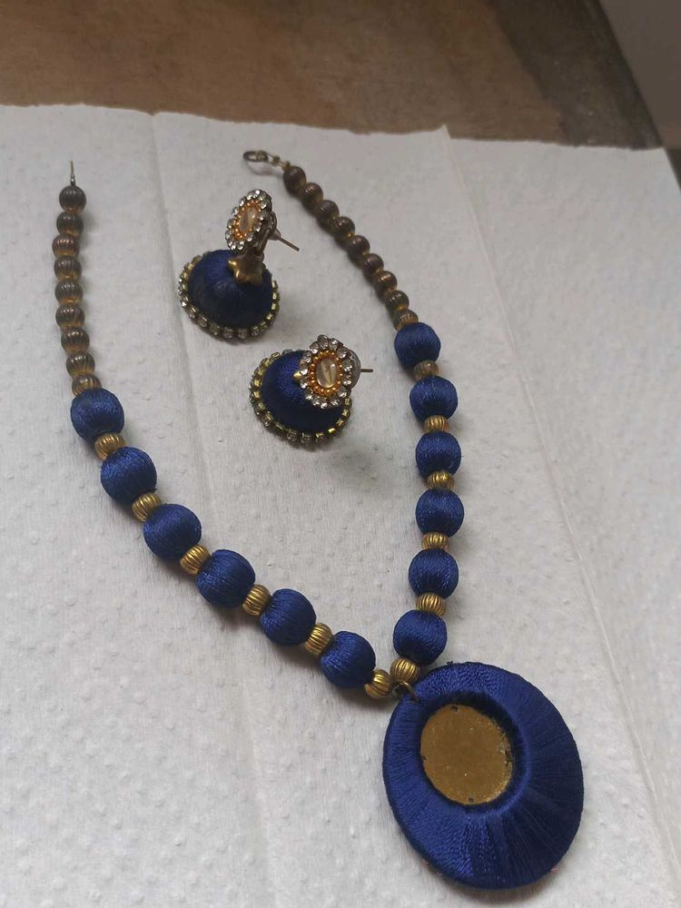 Blue Short Necklace With Earrings