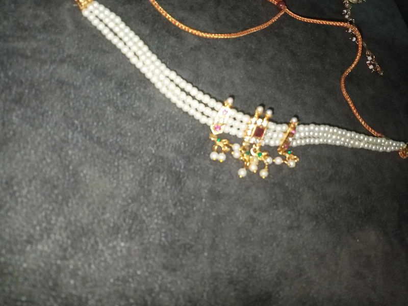 Necklace pearl