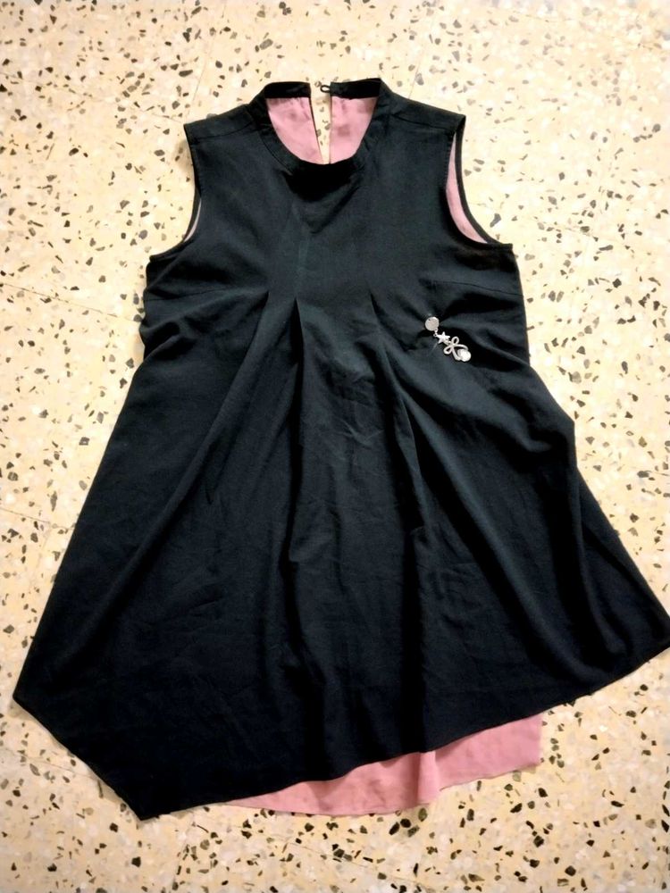 Chic Black Sleeveless Dress