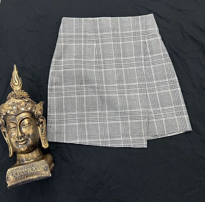Grey check skirt