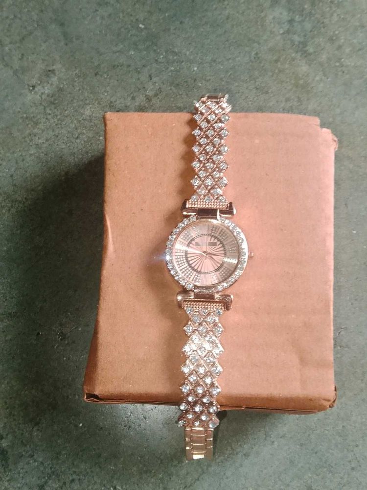 Rose Gold Women&#39;s Watch Sparkling Rhinestone Watc