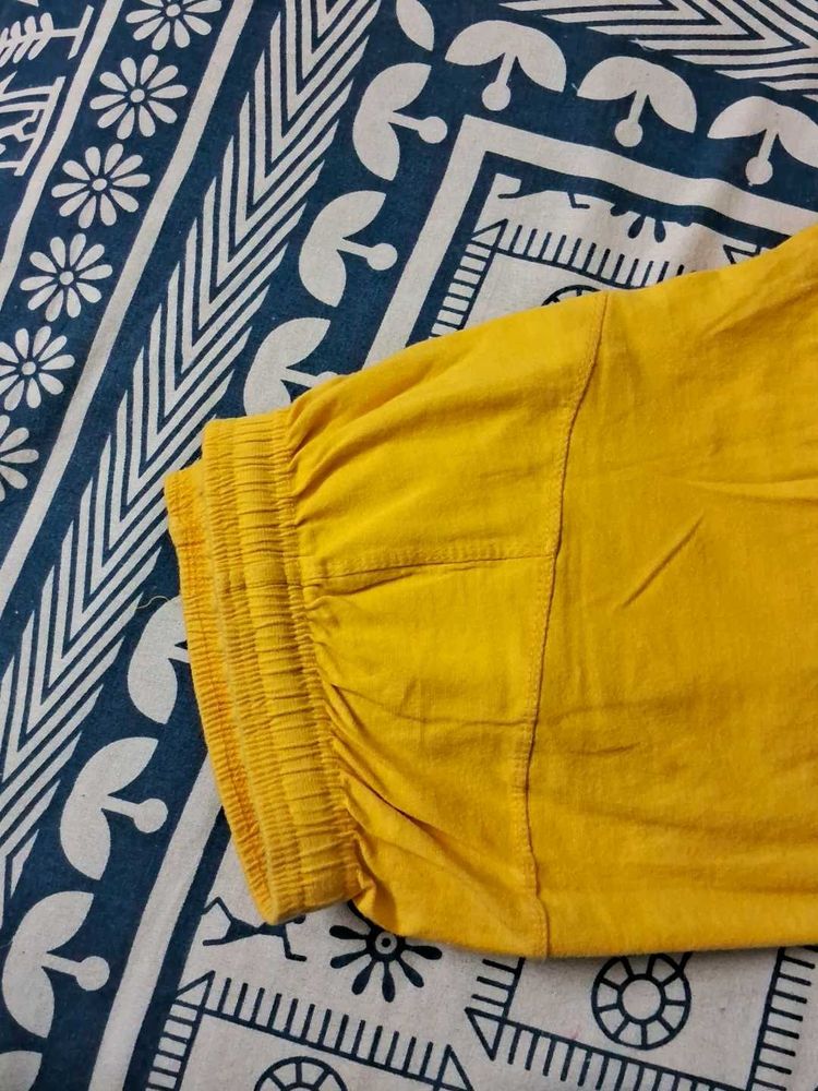 comfortable yellow cotton stretchable legging
